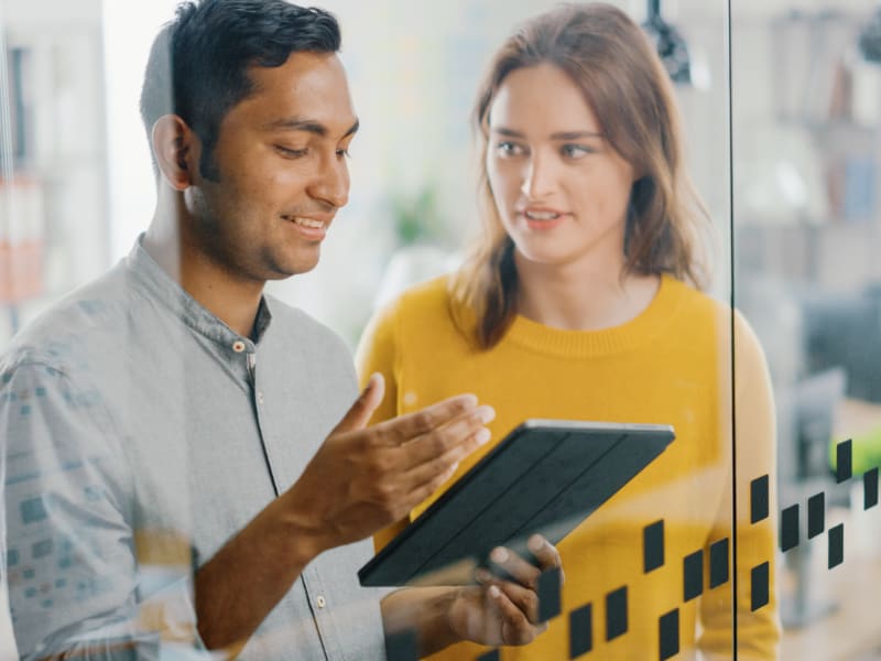 Support Resort team collaborating